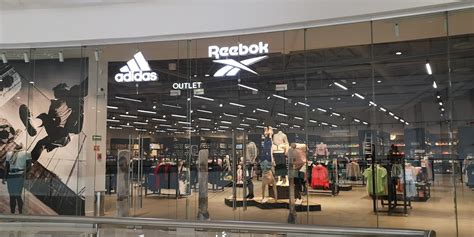 adidas Outlet Store Plaza Aeropuerto .